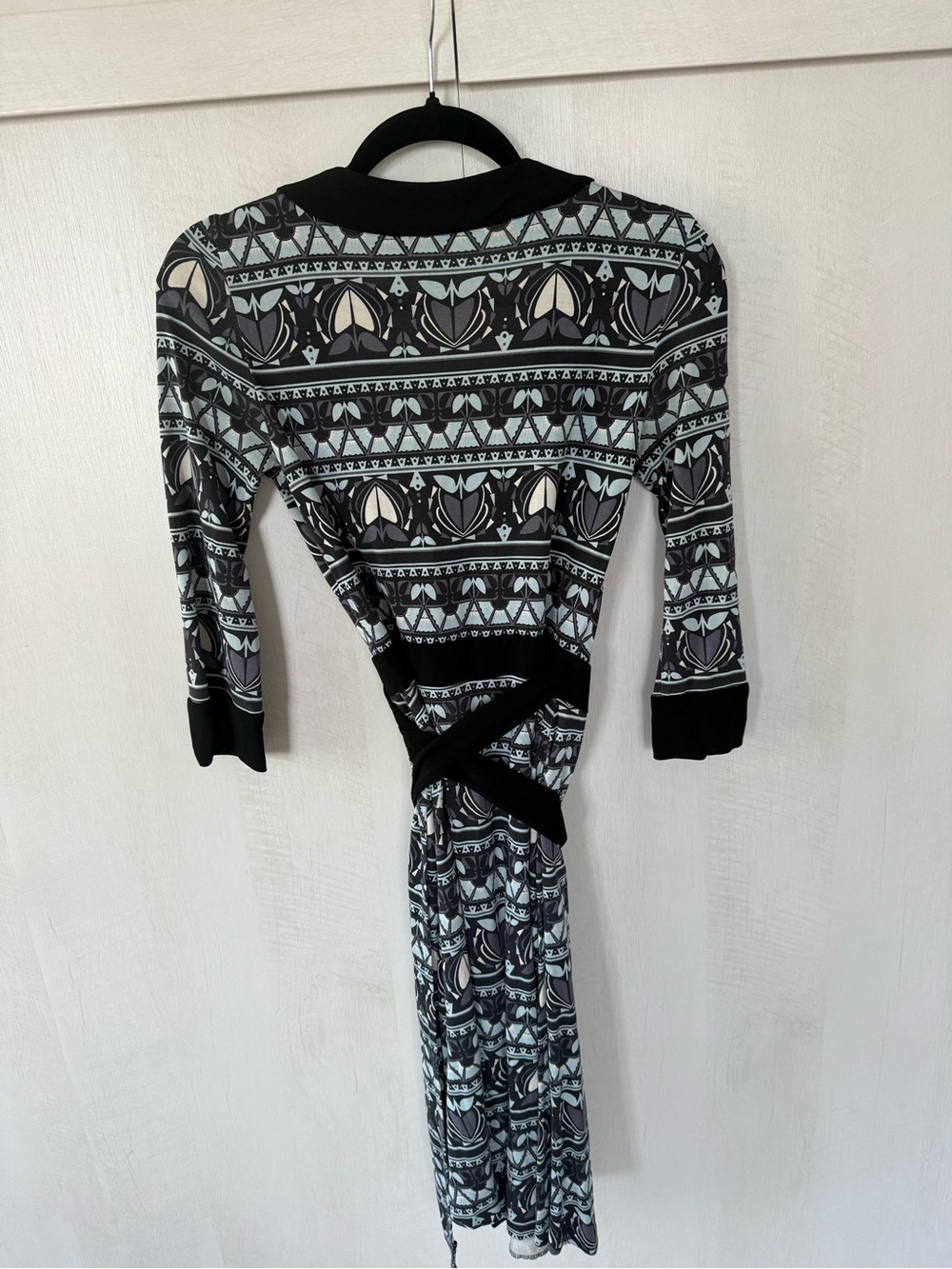 Diane Von Furstenberg Black and Light Blue Patterned Wrap Midi Dress - Picture 3 of 6